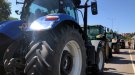  Un centenar de ramaders protesten amb tractors a les portes del Mercadona de Vic per exigir un 