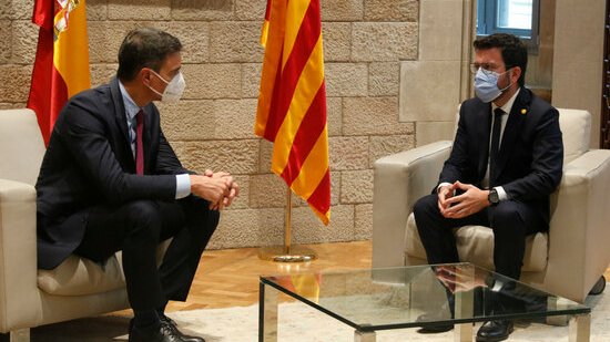 El president Aragonès rep el cap de l'executiu espanyol al Palau 