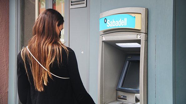 L'ACCO avisa que la concentració bancària afecta "directament" sobre el "benestar" dels consumidor